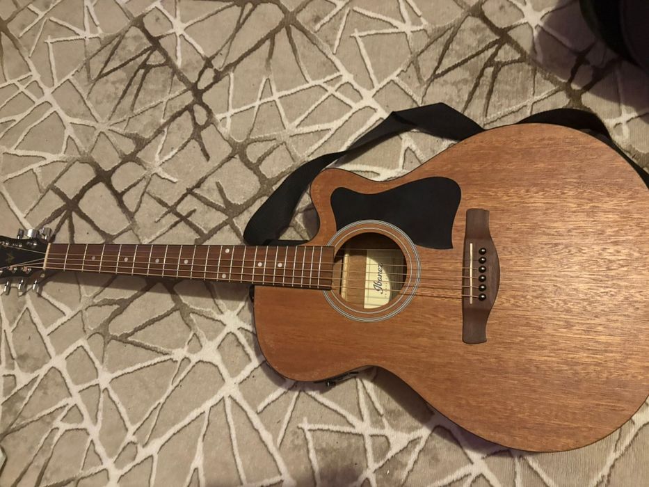 Chitara electro- acustica ibanez