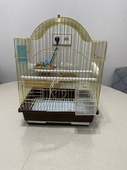 Продам клетку для попугая небольшая