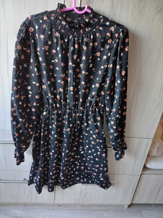 Черна рокля на цветя Shein