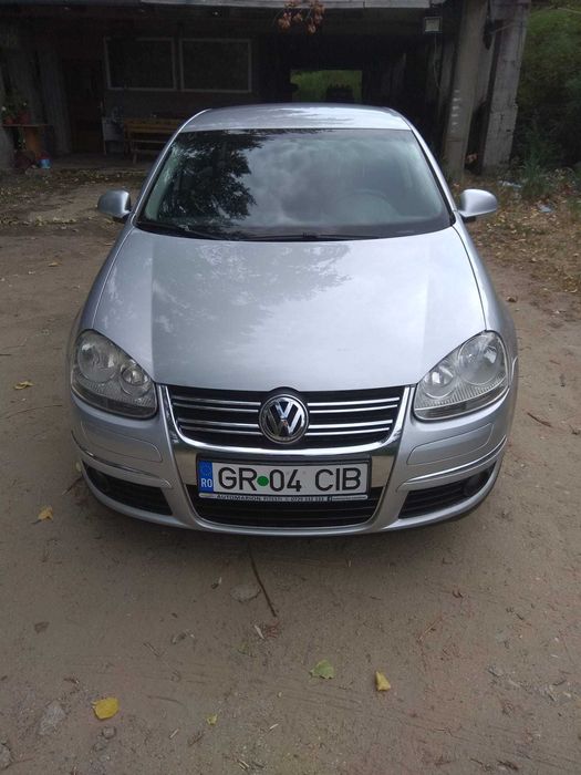 Vând Volkswagen Jetta!