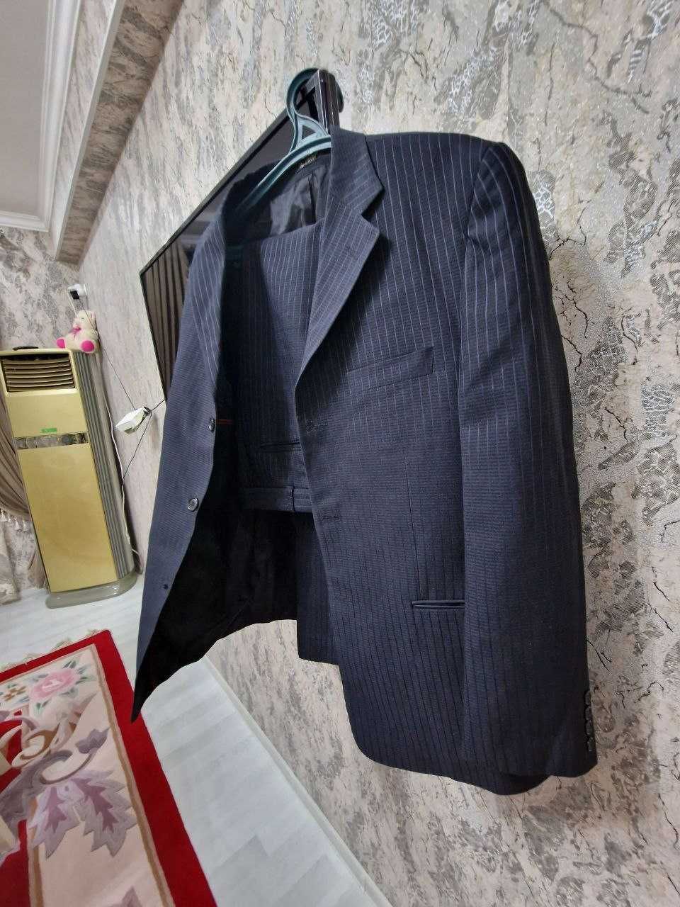 Срочно  янги ва озрок кийилган мужской костюм брюк турецкой сотилади