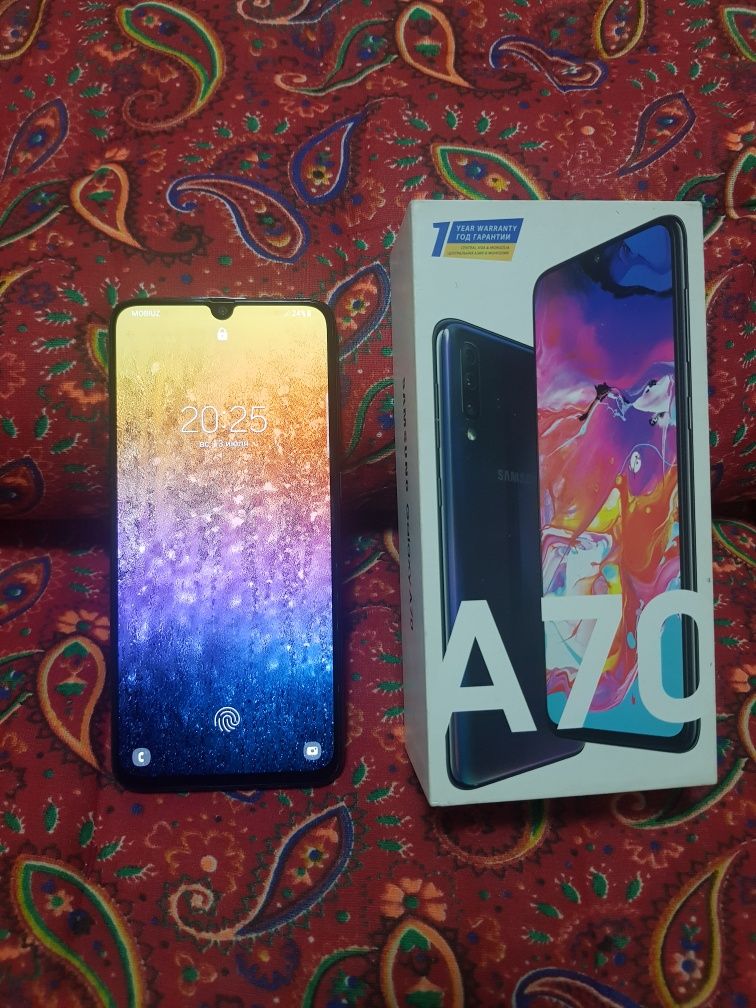 Samsung A70 6/128 gb