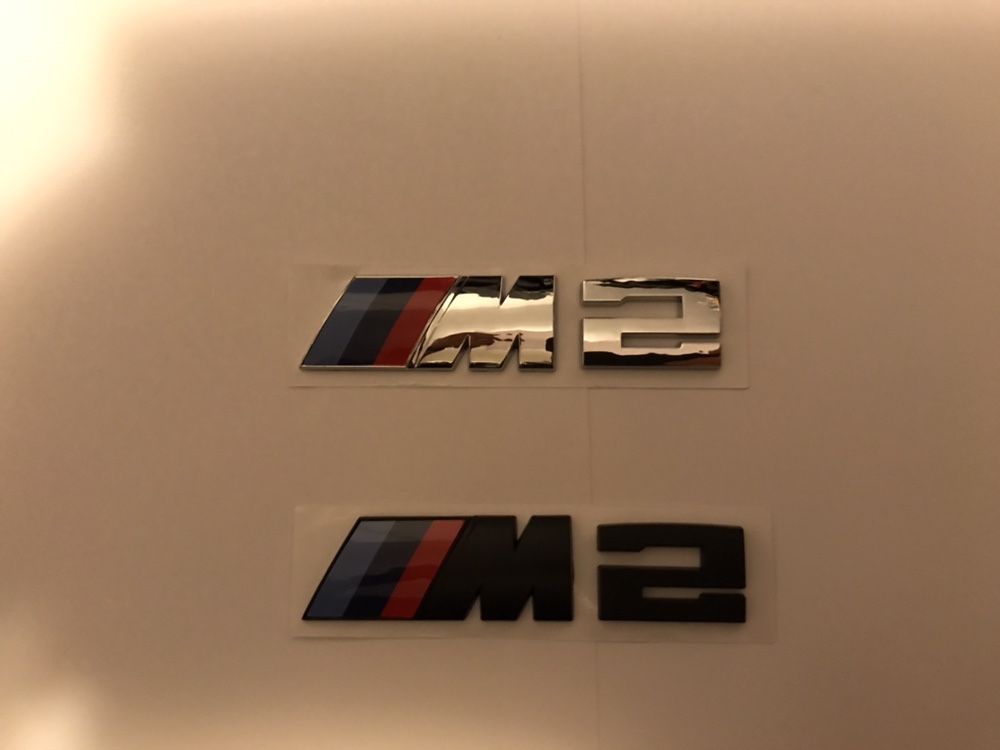 Emblema BMW M2 negru
