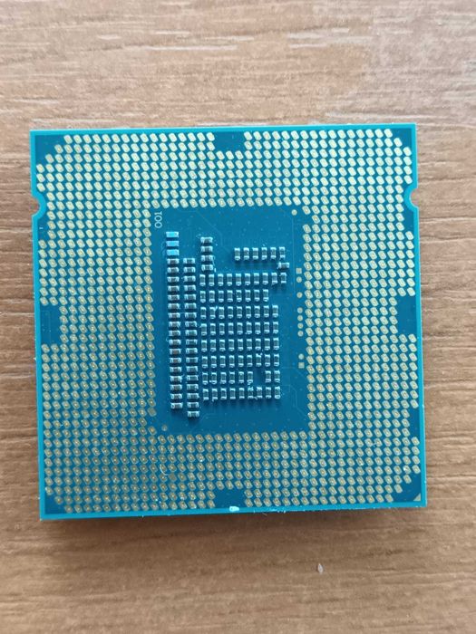 Procesoare Intel i3-3240 , i3-2100 , i3-2120 , E7500