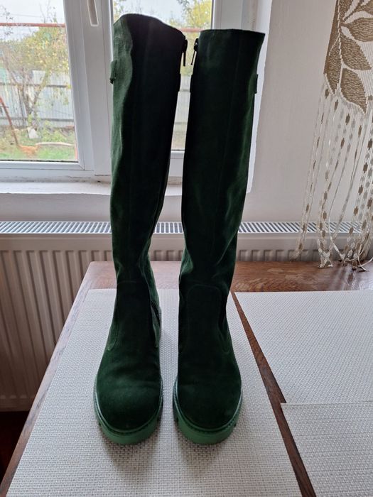 Cizme din piele cu  o singura purtare