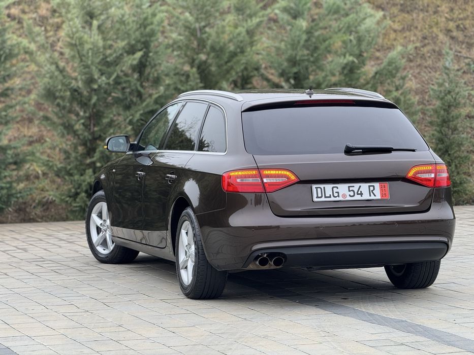 Vand Audi A4 S line 2.0 TDI  143 CP Automat 2013
