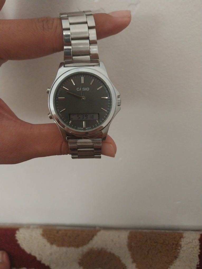 Продаются часы Casio