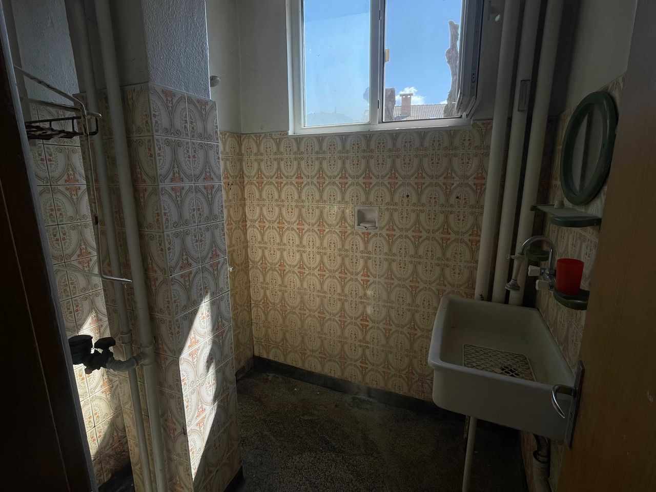 Продава се Тристаен апартамент в Габрово, Център - 116 кв.м за 660 €/кв.м - Снимка #10
