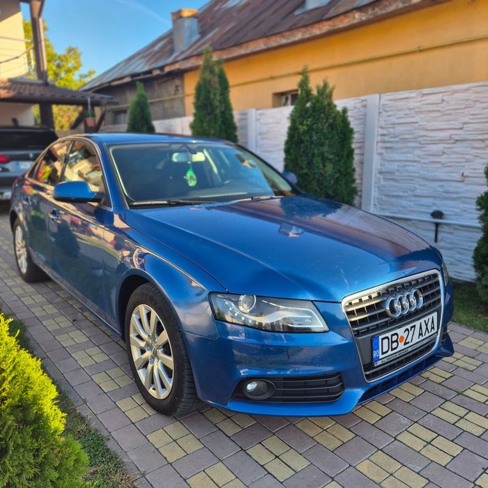 Vând Audi A4 B8 2010 2.0 TDI