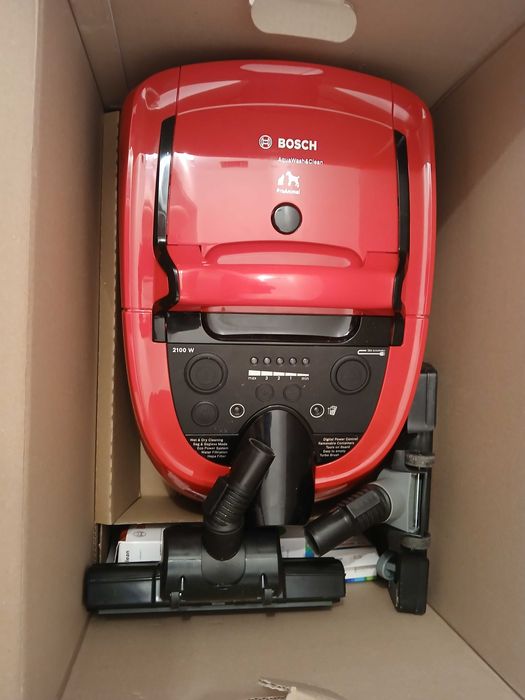 Aspirator cu spalare BOSCH AquaWash&Clean BWD421PET, 5l, 2100W, rosu