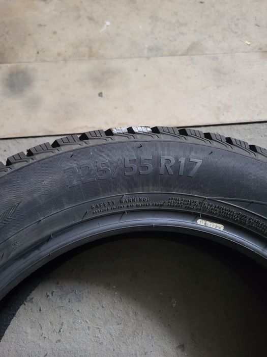 Шины почти новий