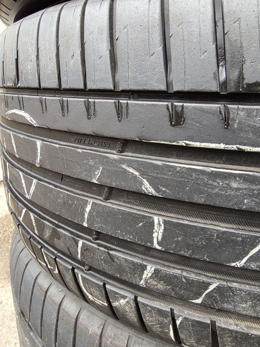 MICHELIN Pilot Sport 4 SUV 285 50 20 DOT23