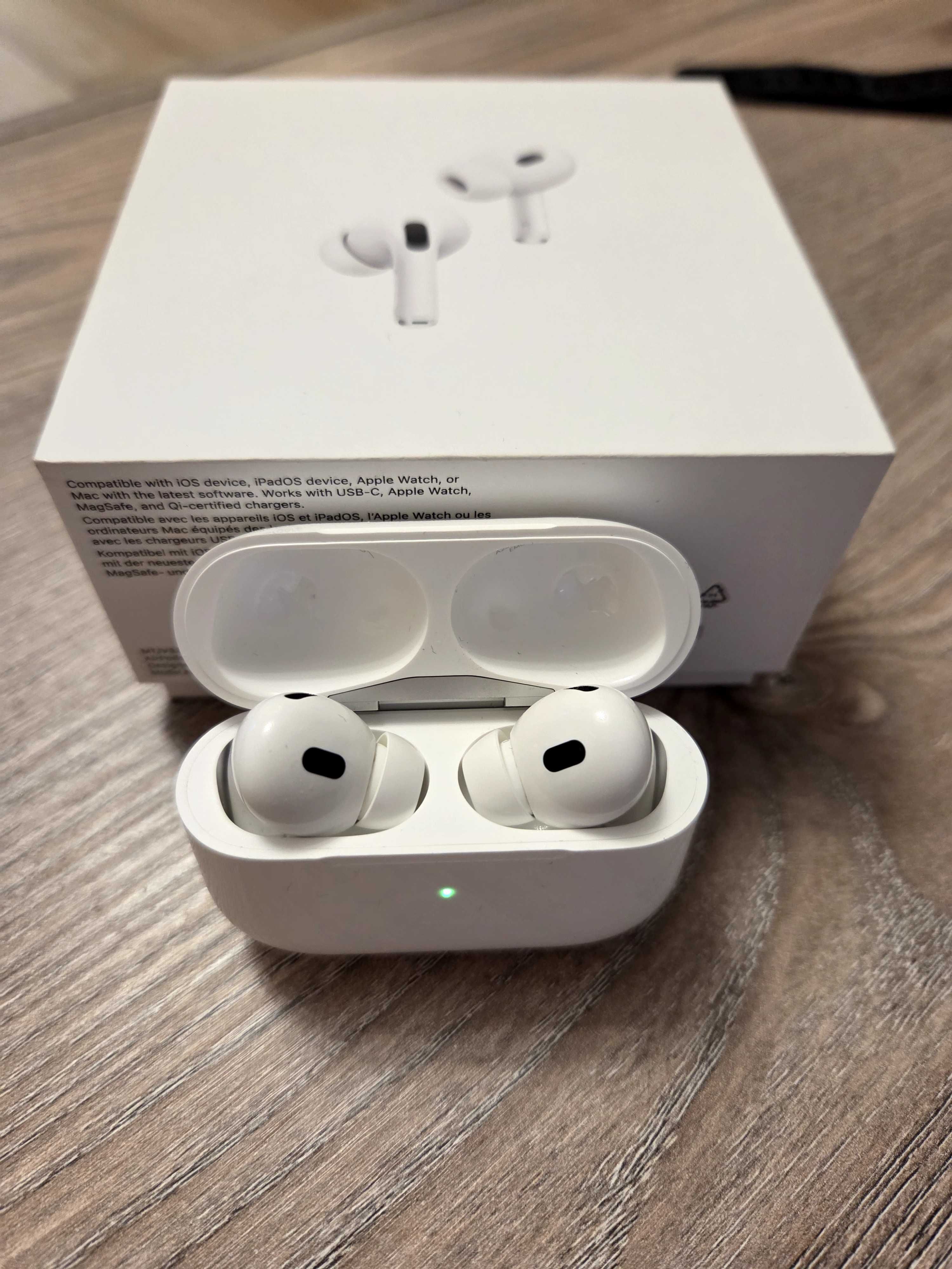 Слушалки APPLE AIRPODS PRO 2ND, бял цвят