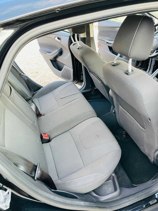 Ford Focus Titanium Euro 5 - foarte dotat ( exclus variante )