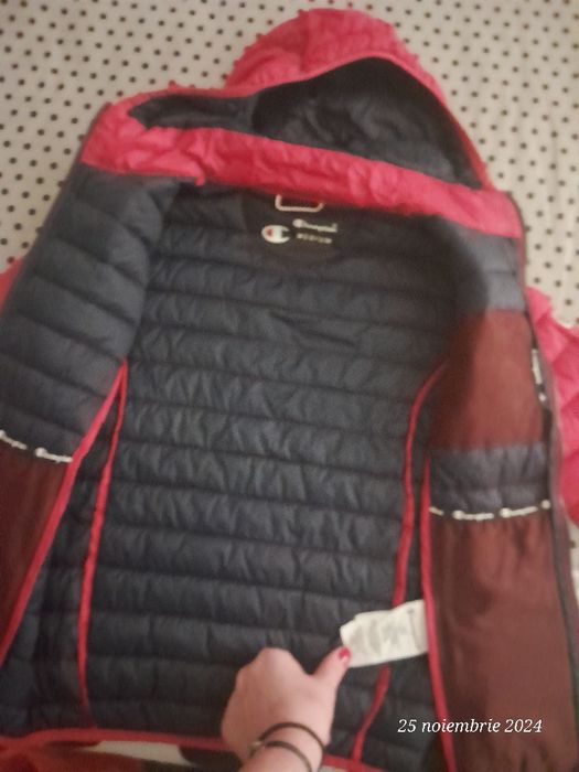 Geaca copii Champion - marimea 138-143-stare foarte buna!