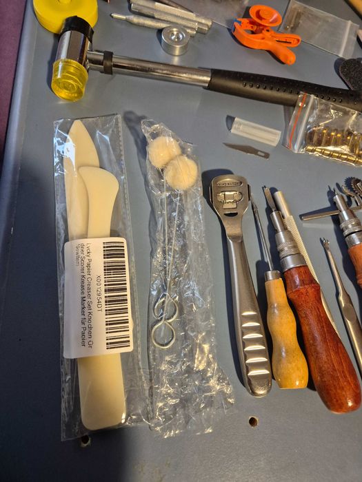 Set de unelte prelucrare piele (set scule pentru artizanat din piele}