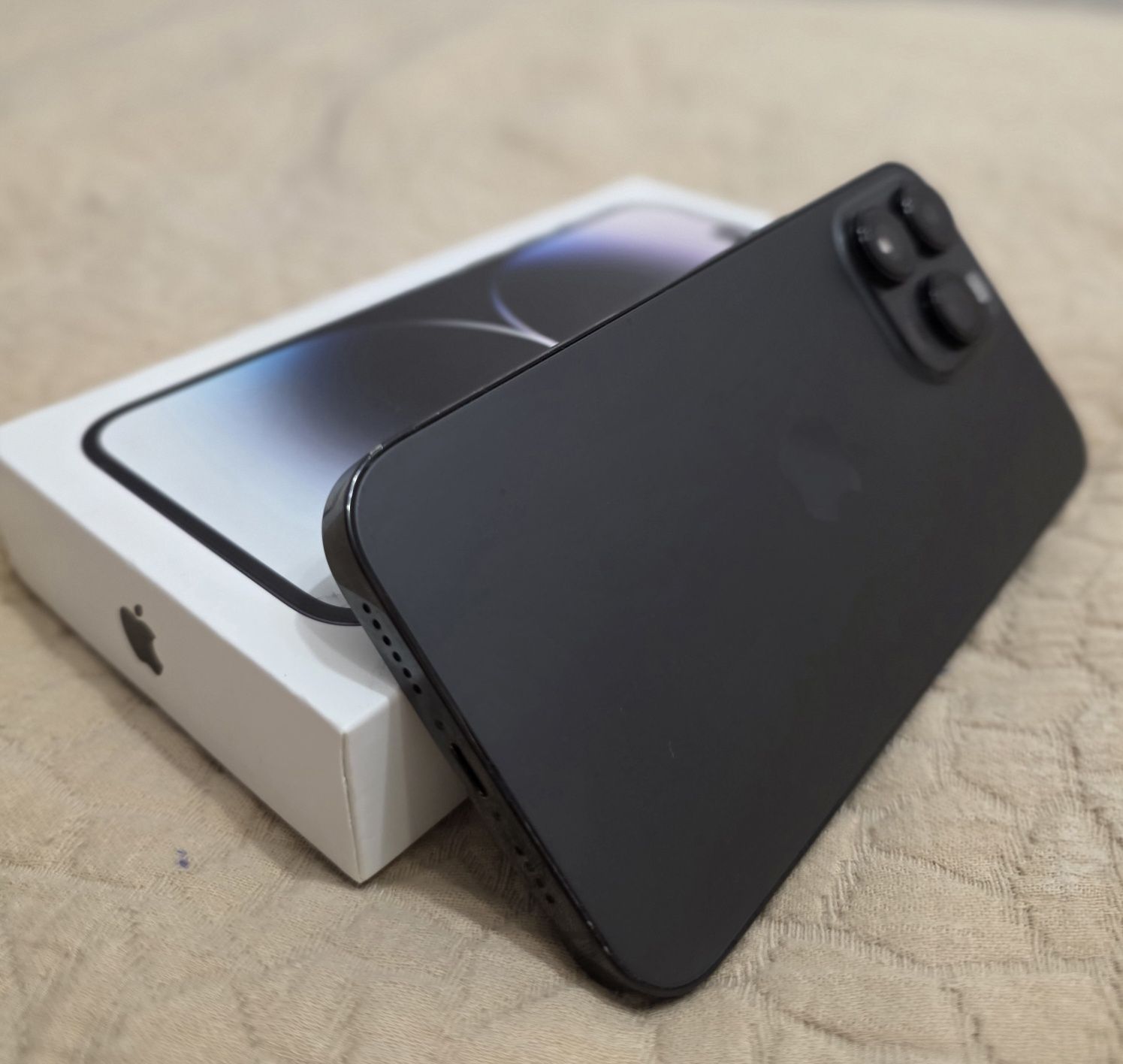 продаю Iphone 14 pro max
