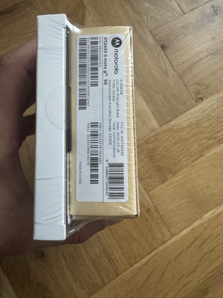 Motorola G35 5G 4GB 256GB неразпечатан