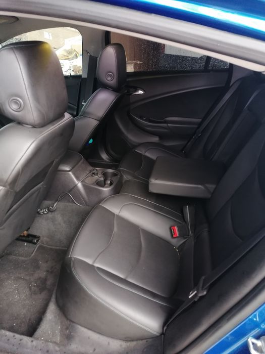 Chevrolet volt plug in hybrid, electric, schimb autorulota