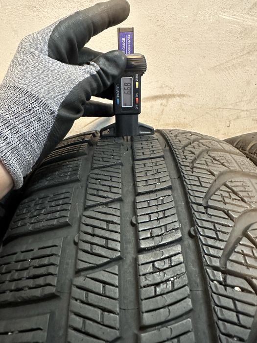 Гуми 275/35/19 и 245/40/19 PIRELLI Pzero Winter RUN FLAT