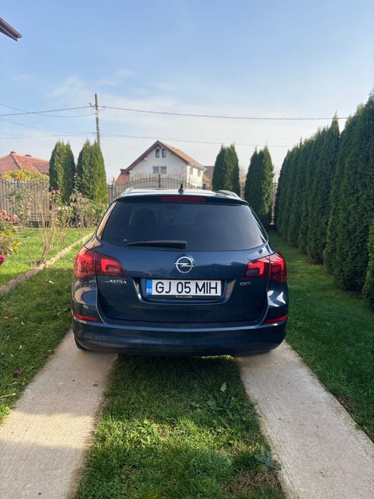 Opel Astra J 2012 • 1.7 CDTI 125 CP • Full Option • Super ofertă!