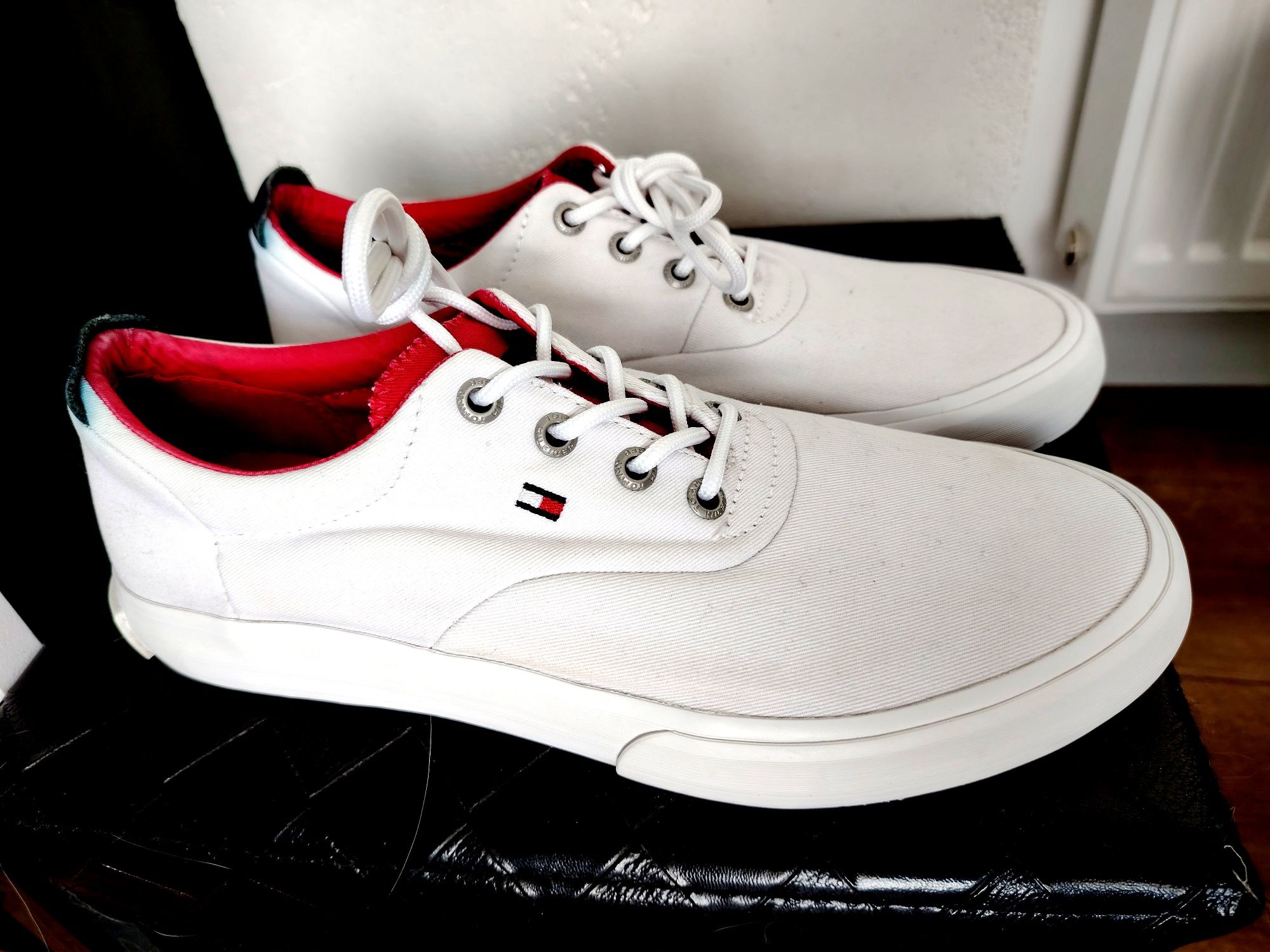 Tommy Hilfiger Оригинални мъжки или унисекс ниски кецове висок клас 40