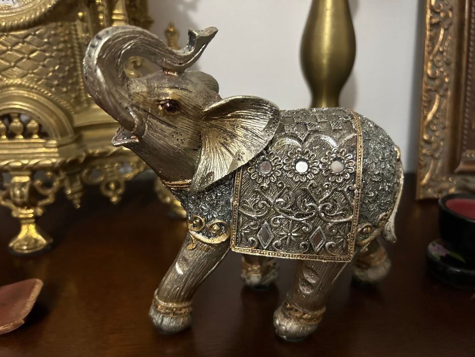 Elefant deosebit! Stare ca nou!