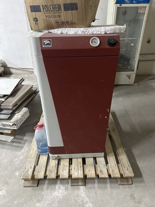 Котёл напольный 500 м2 в комплекте с радиаторами 15 шт 160 см