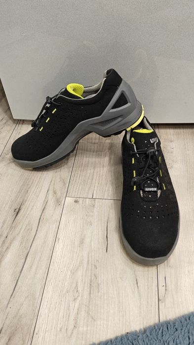 Uvex  mărimea 45