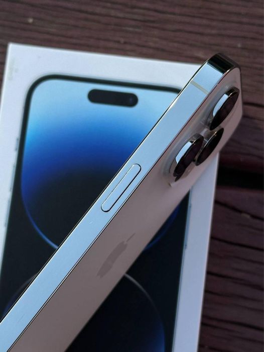 iPhone 14 pro 256 gb .