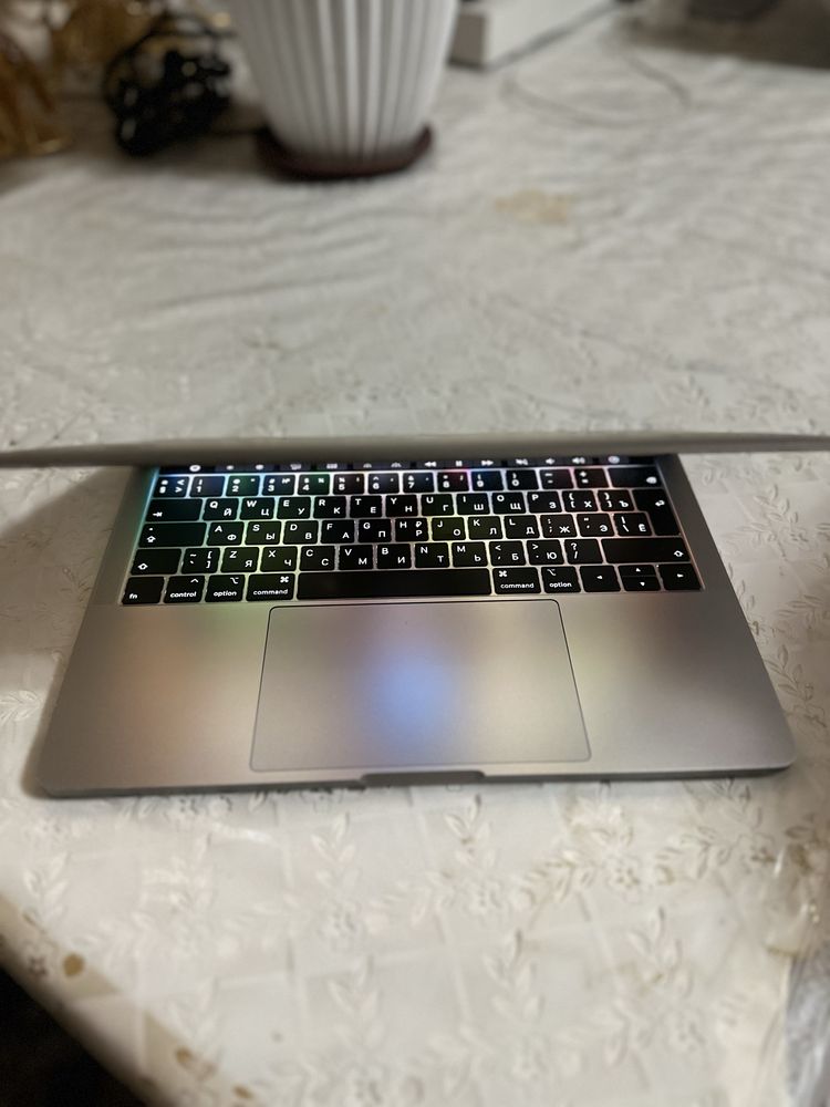 MacBook Pro / Dell