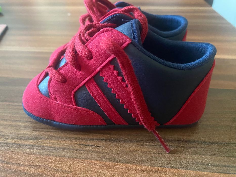 Лот бебешки обувки