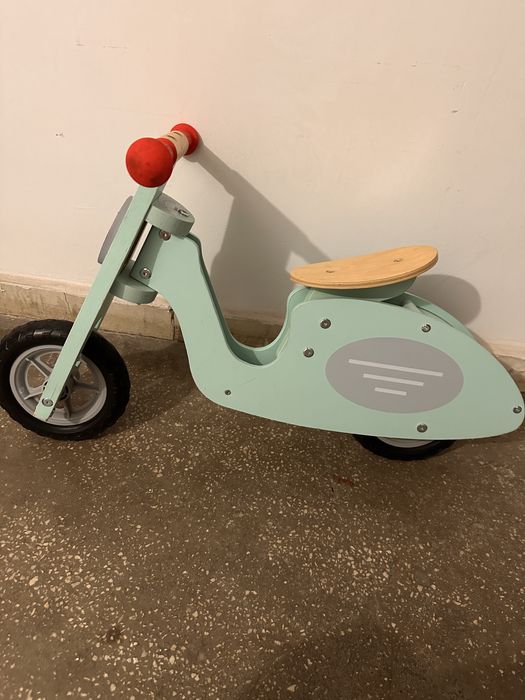 Bicicletă fără pedale VESPA