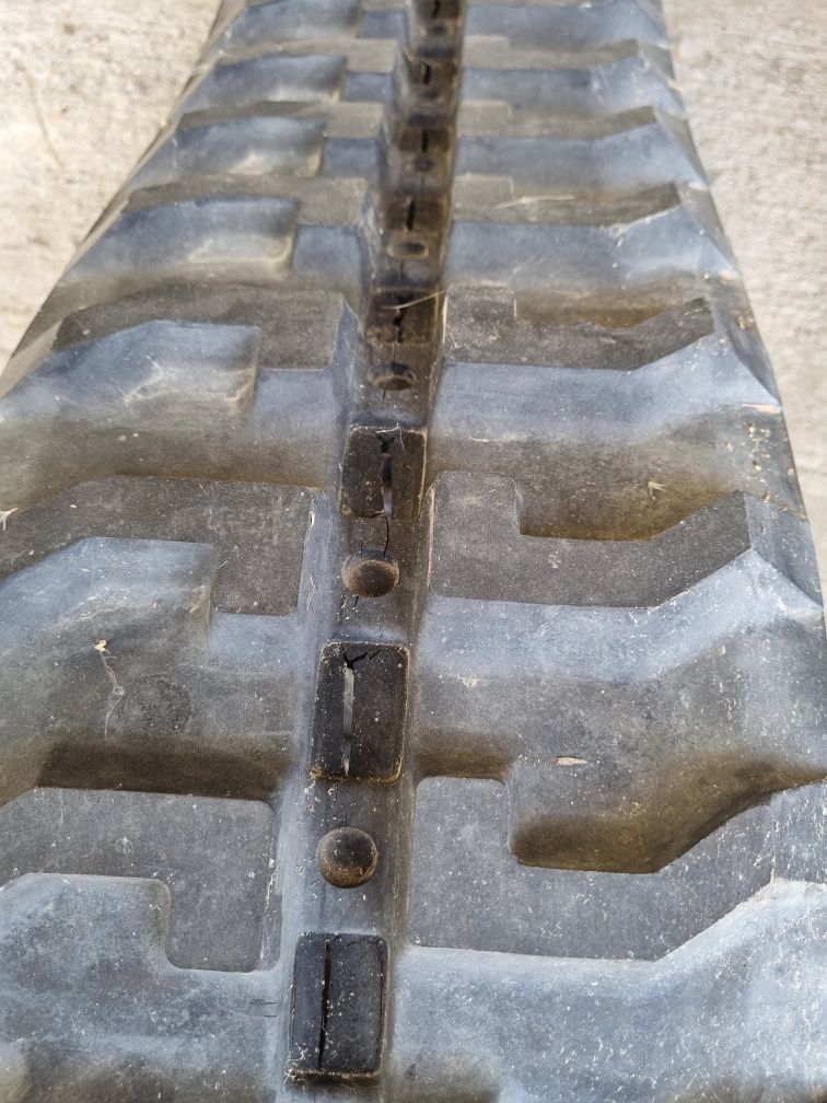 250x70x46(dinți)  senile cauciuc jcb trackmaster hyundai kubota takeuc