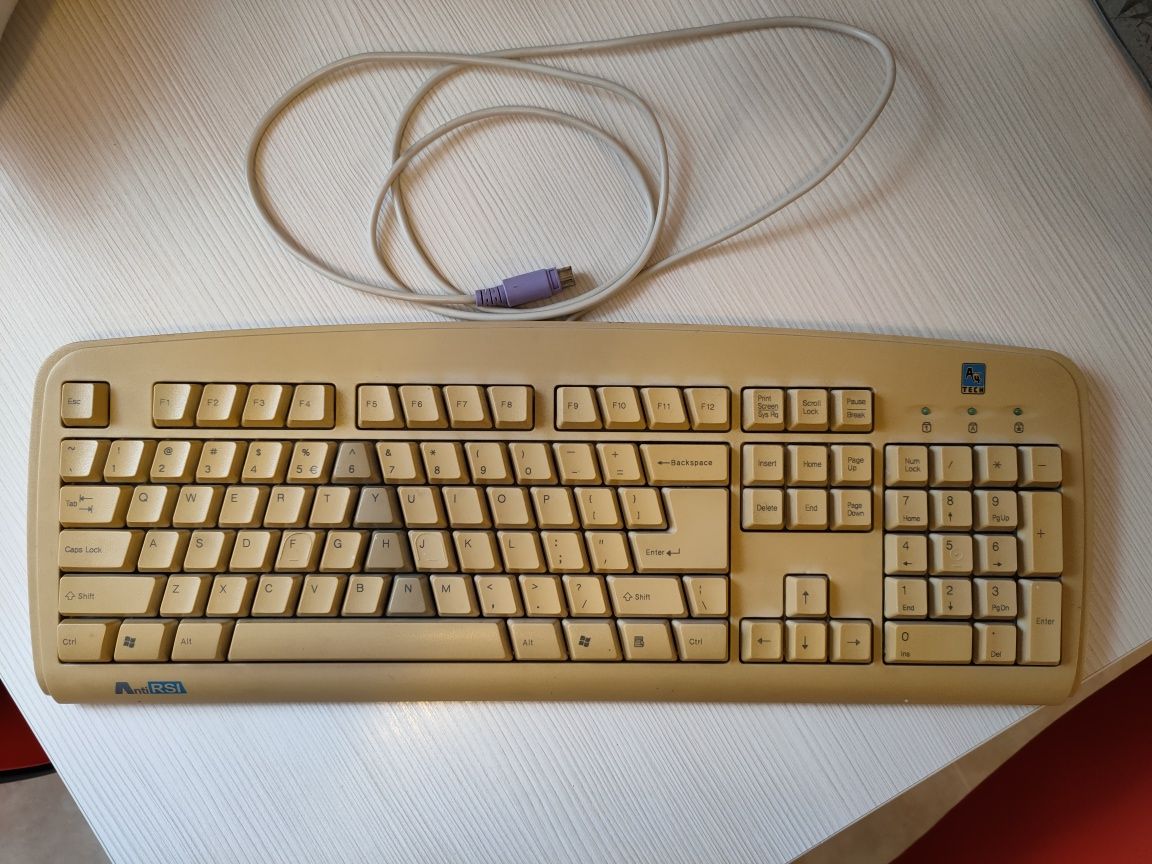 Tastatura A4 tech.Trimit in tara!