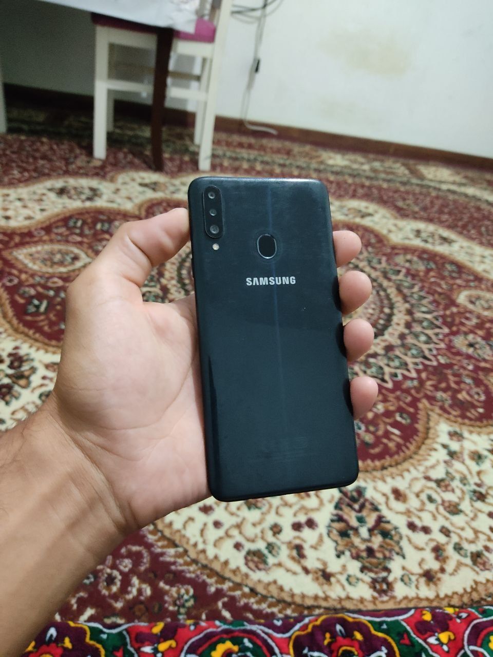 Samsung a20 s 4/32 yaxshi