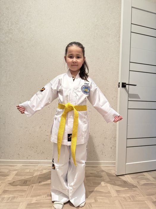 Продам кимоно для тхэквандо