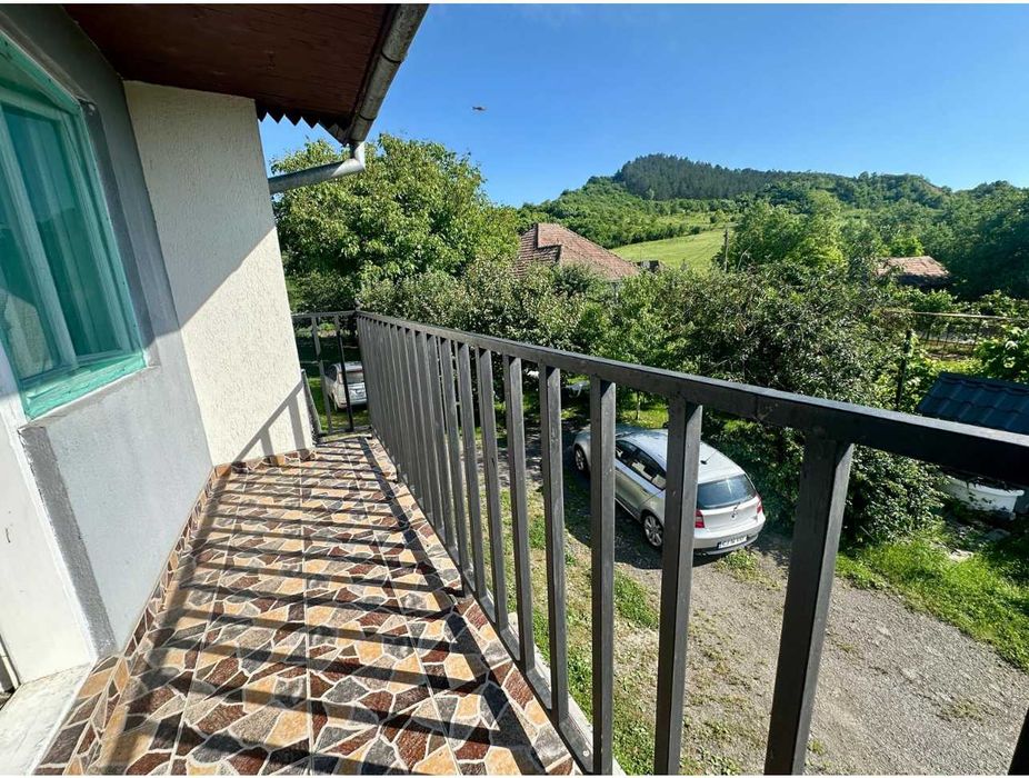 Casă 180 mp utili,grădină 2292 mp,la 3 km de Gherla
