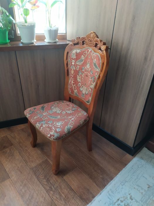 Продаётся стулья