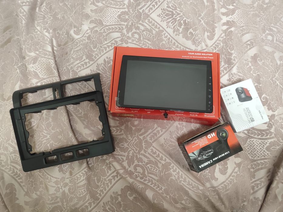 Продам Магнитолу новую