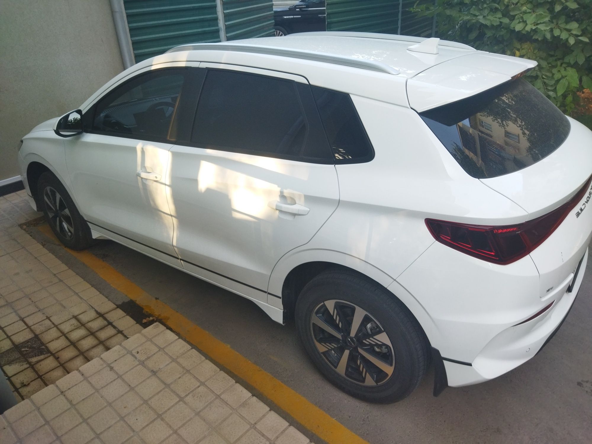 BYD E2 sotiladi 2023