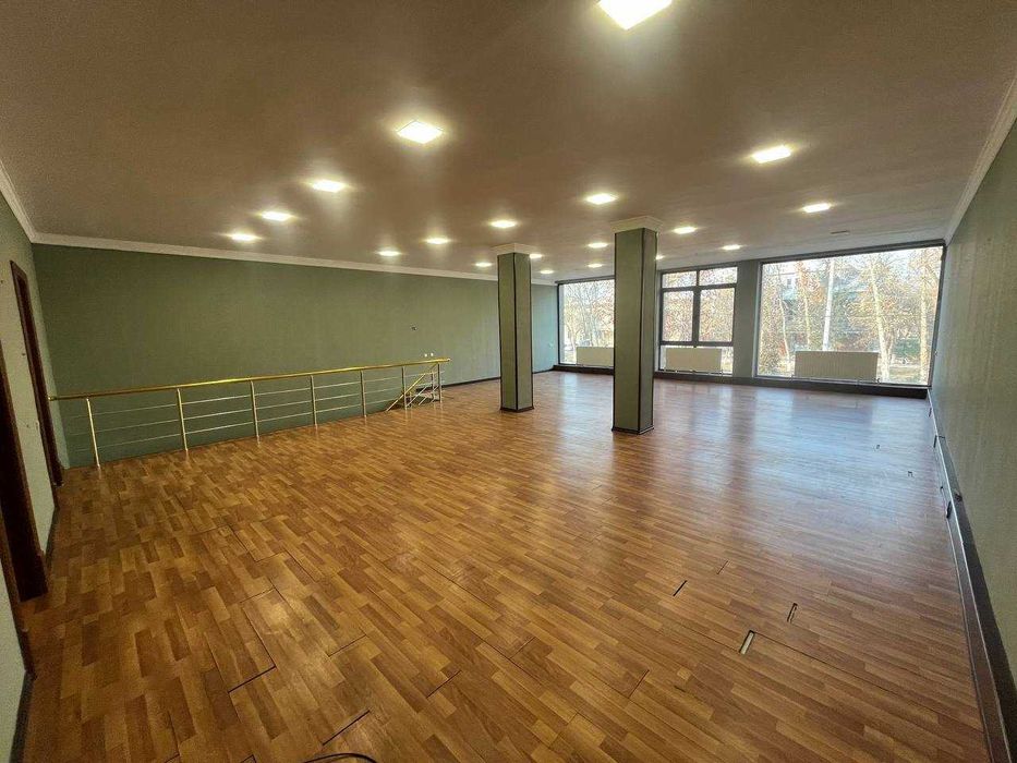 [SM] Сдаётся 2-этажное коммерческое помещение — 500 м² на Сафийской