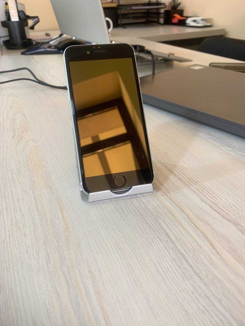 Sotiladi : IPHONE SE 2022 (A2275) – ideal holatda