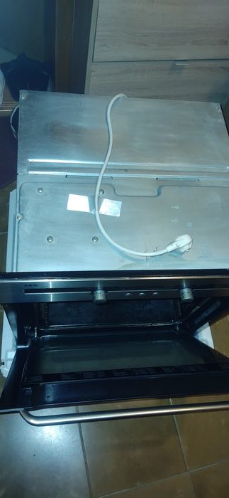 Фурна за вграждане АЕГ