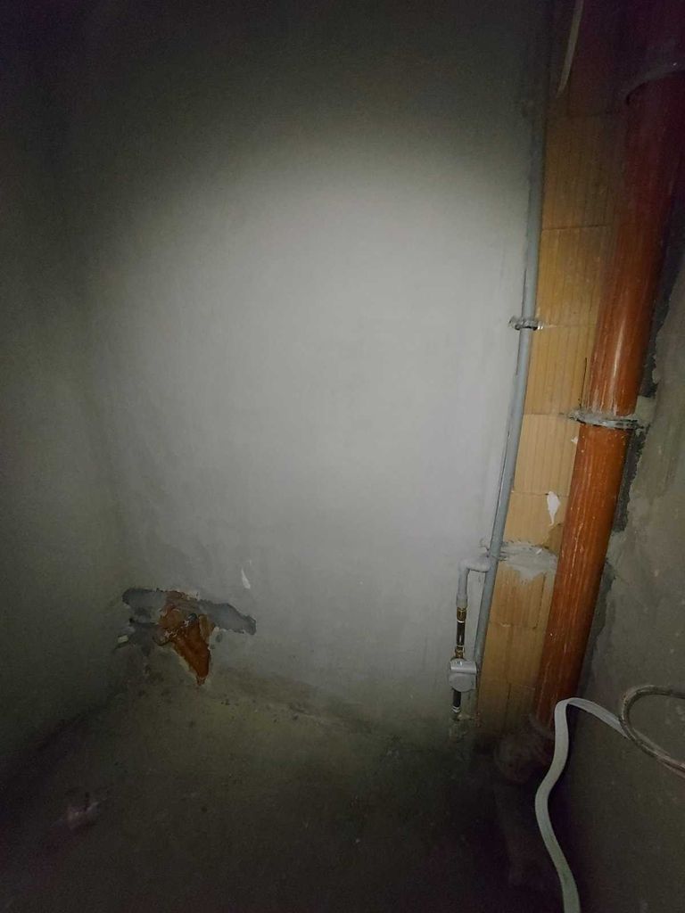 Продава се Двустаен апартамент в Търговище, Запад 2 - 88 кв.м за 811 €/кв.м - Снимка #5