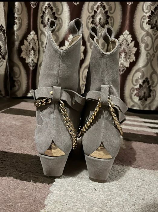 Ciocate damă cu toc