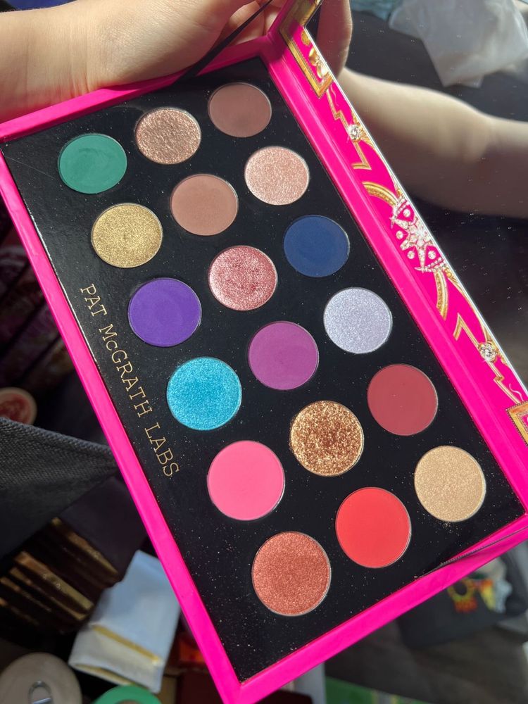 Лимитка. Палетка теней Pat McGrath MTHRSHP MEGA: CELESTIAL NIRVANA
