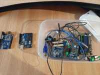3 Arduino + 2 microcontrollere umiditatea solului