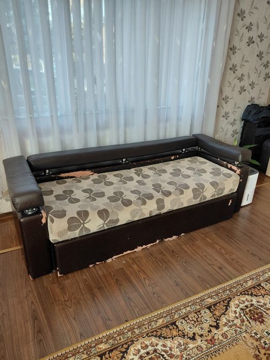 Vand doua canapele extesibile