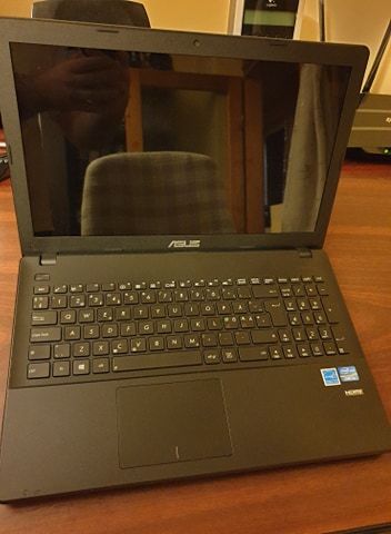 Laptop ASUS X551C